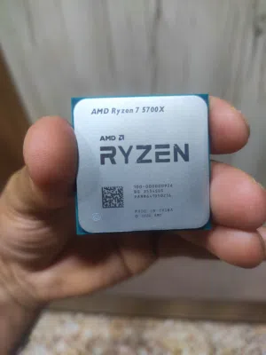 للبيع معالج AMD Ryzen 7 5700X (جديد)