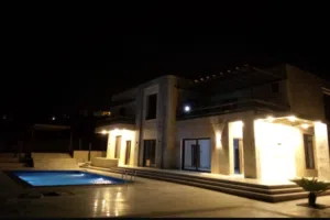 500 m2 4 Bedrooms Villa for Sale in Amman Dabouq