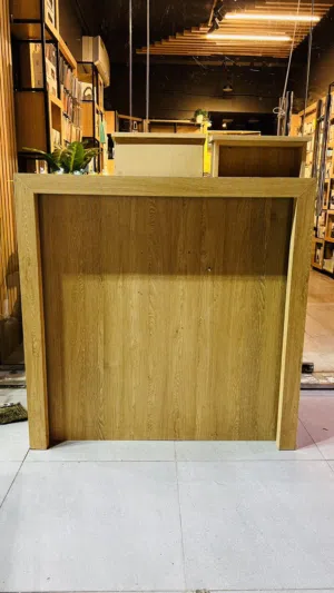 طاولة كاشير