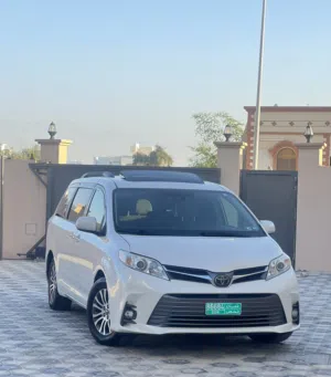 Used Toyota Sienna in Al Batinah