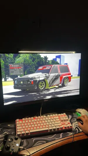 27" Other monitors for sale  in Muscat