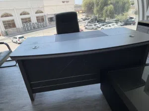 اثاث مكتب متكامل للمحلات