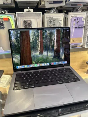 MacBook Pro M1 Pro  16GB RAM  512GB SSD  حالة الوكالة
