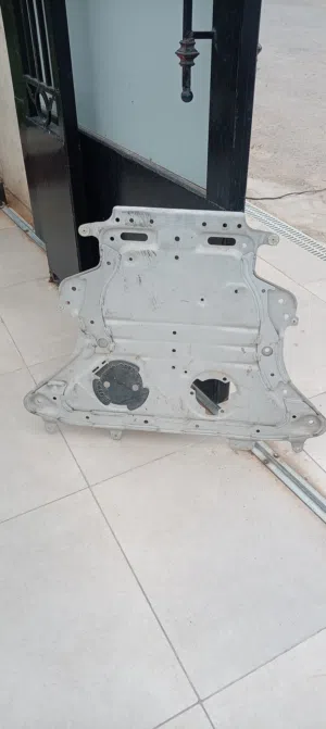 واقي محرك BMW