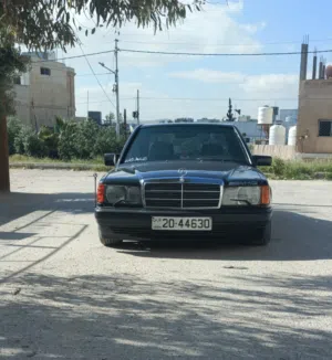 مرسيدس E190 موديل 1987 للبيع