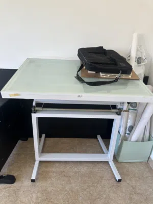 طاوله هندسيه