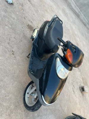 سلام عليكم شباب دراجه سبيسي للبيع دراجه حلوه نضيفه شقاله سعر 350وبيه مجال الريده يجي خاص وبي خير ويد