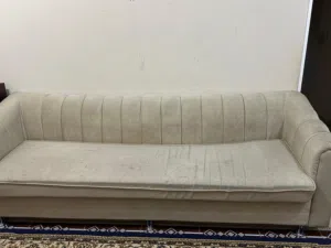 Elegant Cream Sofa – Excellent Condition – Muttrah, Oman