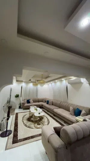 345 m2 3 Bedrooms Townhouse for Sale in Zarqa Al Autostrad