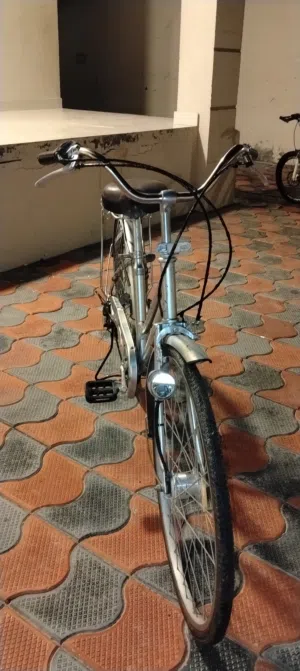 سيكل ياباني أصلي  نظيف جداً – استخدام خفيف بدون أي مشاكل