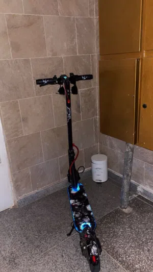 سكوتر كهربائي للبيع بحاله  ممتازه
