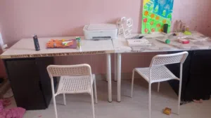 تسريحة بنات من إيكيا ب 10 والمكاتب عدد 2 ب 10