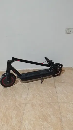 سكوتر شاومي مستعمل بحالة جديدة (130دينار )