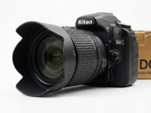 Nikon D80 (10.2-megapixel DX-format Digital SLR camera) Urgent Sale