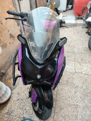 دراجه سترونگ 2025