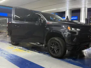شيفروليه سيلفرادو تريل بوس 1500LT غمارة واحدة ، جير ارضي، موديل 2023 من الوكالة اول مالك