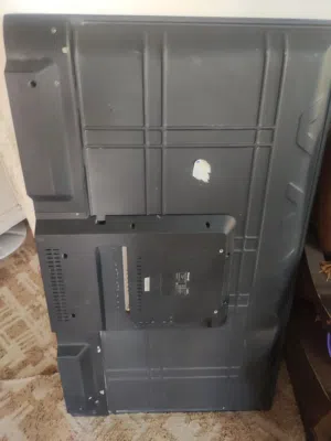 شاشة جنرال فيو سمارت مكسوره للبيع قطع شغاله
