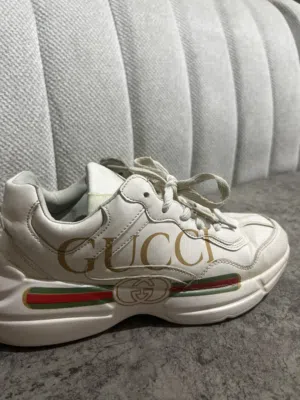 للبيع جوتي Gucci rhyton sneaker with gucci logo
