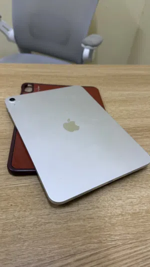 للبيع iPad A16 11 إنش لون رمادي – نظيف مع الشاحن والبلك