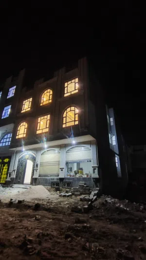 150 m2 . Landlord0