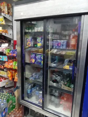 ثلاجه بابين للبيع