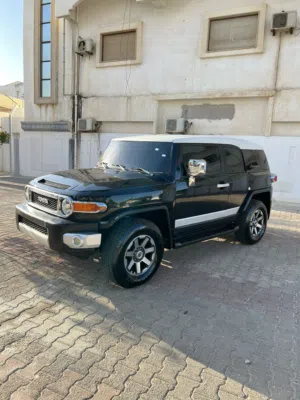 تويوتا اف جي كروزر FJ cruiser  2009   استيراد دبي للبيع كاش او تحويل