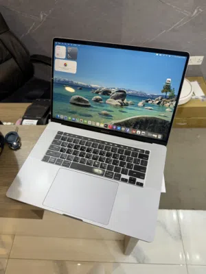 عملاق التصميم لابتوب من ابل مع امكانية تثبيت نظام وندوز Core i9 Ram64GB 1000GB SSD 4GB VGA مع جرفك
