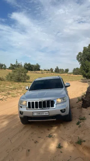 جيب قراند شيروكي 2013