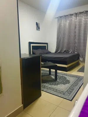 استوديو مفروش فرش فندقي الإيجار شامل نت بس
