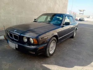 سيارة بي ام