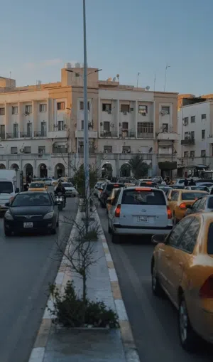 عمارة سكنية للبيع في شارع بلخير عالطريق