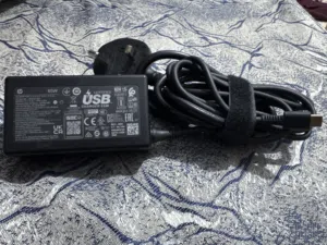 شاحن HB 65w مستعمل تايب سي