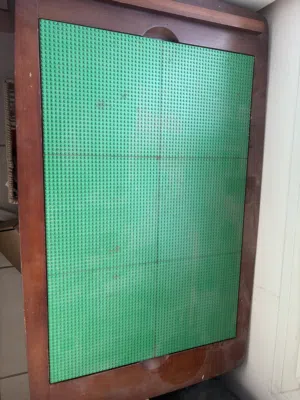 Over 1000 pieces lego with Lego original wooden table