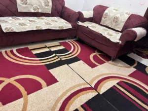 2 كنب بحالة جيدة + 2 سجادة هدية مع ستارة -