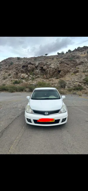 Used Nissan Tiida in Al Dakhiliya