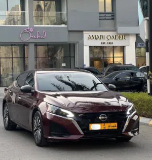 نيســان ALTIMA 2023 SV بممشى خفيف