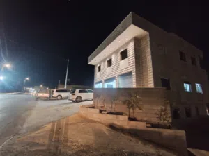 مخازن ومحلات تجارية للايجار