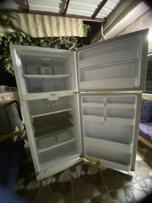 ثلاجة كبيرة نوع دايو بسعر مغري