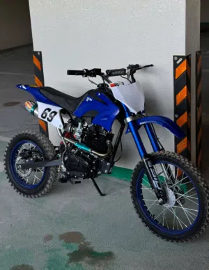 250cc dirt bike
