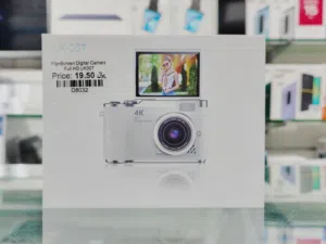 LK007 Flip Screen Full HD Digital Camera in Muscat / Brand New