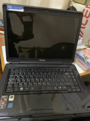 لاب توب Toshiba ياباني أصلي بحالة ممتازة – مناسب للشغل والدراسة