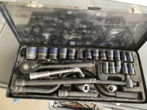 للبيع بنشر وكهرباء سيارات For sale garage in Fahaheel area