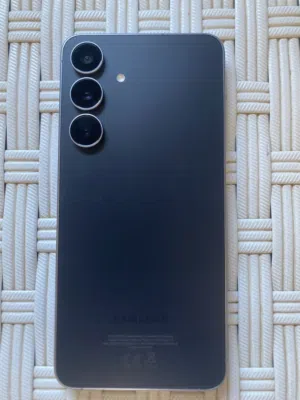 s25fe بحاله الجديد شرق اوسط BMS 256GB