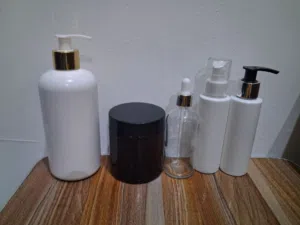 عبوات فوارغ مستحضرات تجميل