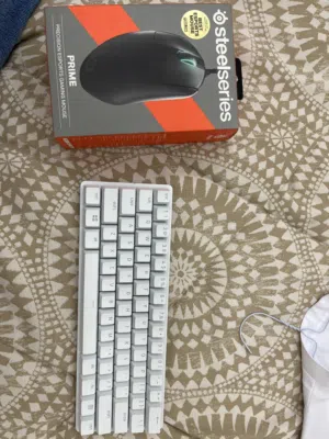 RAZER HUNTSMAN mini gaming keyboard and steelserious prime gaming mouse