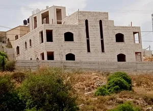 3 Bedrooms . 3 Bathrooms . 204 m20