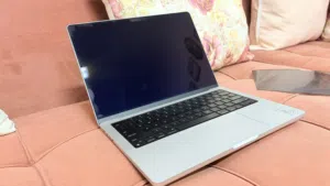 Apple Macbook m3 max size 14" 2 TB 64 GB RAM