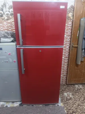 ثلاجه حجم عائلي كبيره نوع سونك مستعمله مال بيت مثل ما واضح بالصور وشغاله فول وعله حسب الاصول.