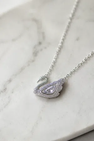 SWAROVSKI NECKLACE FOR SALEE!!! PREMIUM MASTER COPY!!! (Delivery Available)