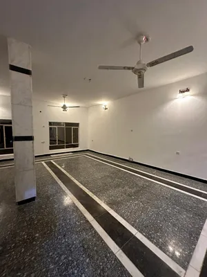 300 m2 5 Bedrooms Villa for Rent in Basra Jaza'ir